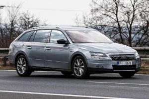 Шпионские снимки Skoda Superb Combi 2016 года 