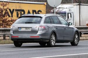 Шпионские снимки Skoda Superb Combi 2016 года 