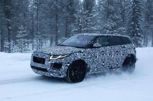 Шпионские снимки Jaguar E-Pace 2017 года 