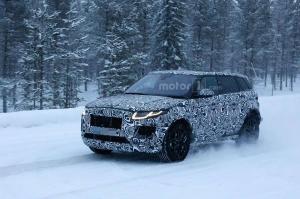 Шпионские снимки Jaguar E-Pace 2017 года 