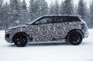 Шпионские снимки Jaguar E-Pace 2017 года 