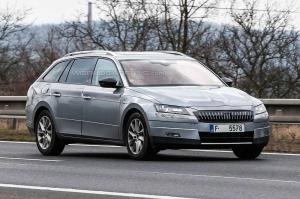 Шпионские снимки Skoda Superb Combi 2016 года 