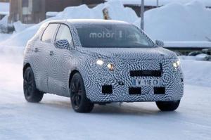 Peugeot вывел на зимние тесты новое поколение 3008