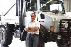 Вездеход Mercedes-Benz Unimog Арнольда Шварценеггера хотят продать за 350 тысяч долларов