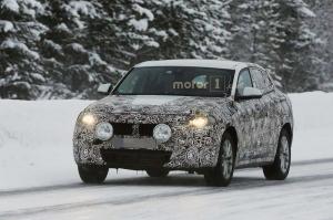 Компания BMW вывела на зимние тесты кроссовер X2