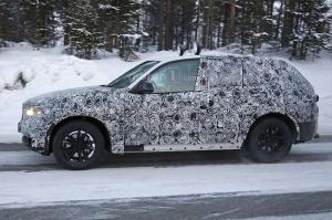 Новое поколение BMW X5 впервые замечено на тестах 