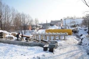 В Барнауле продолжается реконструкция двух мостов через Барнаулку