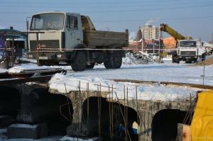 В Барнауле продолжается реконструкция двух мостов через Барнаулку 