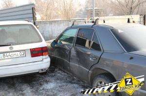Предположительно нетрезвый водитель Lada "покалечил" несколько машин