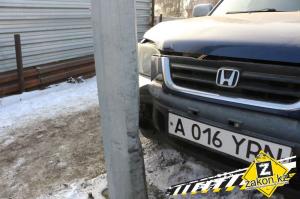 Предположительно нетрезвый водитель Lada "покалечил" несколько машин
