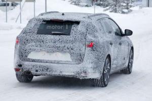 Шпионские снимки Renault Megane Estate 2017 года 