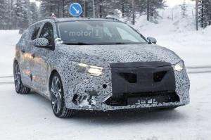 Шпионские снимки Renault Megane Estate 2017 года 