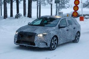 Шпионские снимки Renault Megane Estate 2017 года 