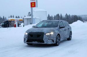 Шпионские снимки Renault Megane Estate 2017 года 