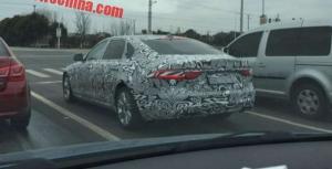Jaguar XF L замечен фотошпионами в Китае