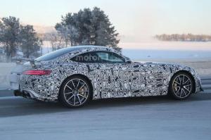 Шпионские снимки Mercedes-AMG GT R 2017 года 
