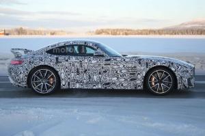 Шпионские снимки Mercedes-AMG GT R 2017 года 