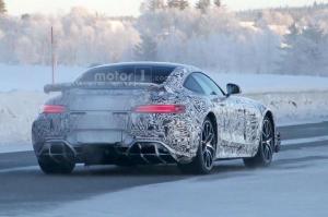 Шпионские снимки Mercedes-AMG GT R 2017 года 