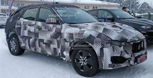 Появились шпионские фото интерьера нового премиального кроссовера Maserati Levante