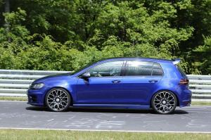 Названа дата премьеры обновленного Volkswagen Golf 