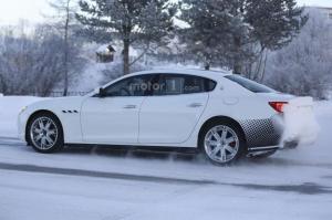 Шпионские снимки Maserati Quattroporte 2017 года 