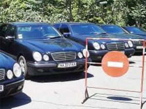 Кабмин предлагает снова разрешить беспошлинный ввоз авто дипломатами