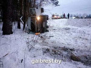 В Ганцевичском районе опрокинулся фургон Iveco. Погибла пассажирка 