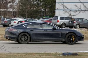 Шпионские снимки Porsche Panamera 2017 года 