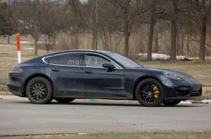 Шпионские снимки Porsche Panamera 2017 года 