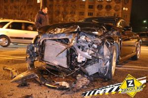 В Алматы Audi TT протаранила разворачивавшуюся через двойную сплошную Honda
