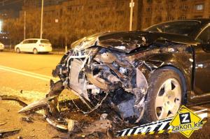 В Алматы Audi TT протаранила разворачивавшуюся через двойную сплошную Honda