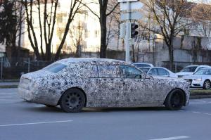 Шпионские снимки Rolls-Royce Phantom 2017 года 