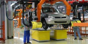 АвтоВАЗ снизит зарплаты сотрудников на 20 процентов