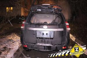 Во дворе жилого дома в Алматы сгорела машина