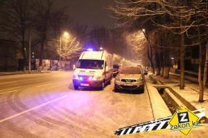 Во дворе жилого дома в Алматы сгорела машина