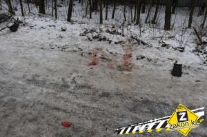 В Алматы машину после ДТП пришлось резать, чтобы извлечь водителя