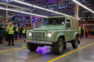 Последний Land Rover Defender сошедший с конвейера 