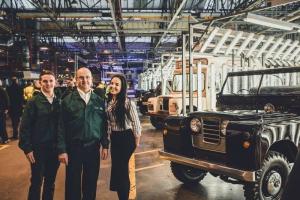 Последний Land Rover Defender сошедший с конвейера 