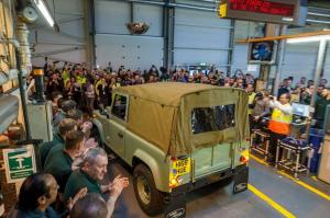 Последний Land Rover Defender сошедший с конвейера 