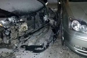 Внедорожник разбил четыре припаркованных авто в престижном районе Астаны