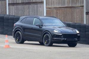 Новое поколение Porsche Cayenne впервые замечено на тестах