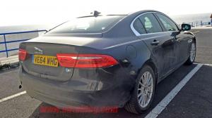 Jaguar XE был замечен с электромотором