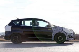 Шпионские снимки Ford C-Max 2017 года 