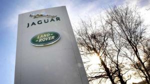 Jaguar обучит робокары подражать живым водителям