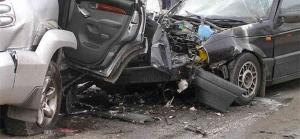 В Подмосковье из-за непогоды столкнулось 15 автомобилей и 2 автобуса