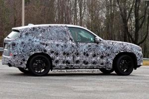 Спортивная версия кроссовера BMW X3 впервые замечена на тестах
