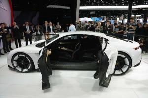 Porsche выпустит свой первый электрокар в 2020 году