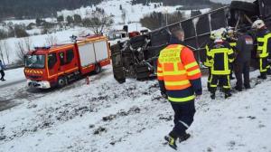 Во Франции перевернулся школьный автобус, двое детей погибли