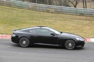 Шпионские снимки Aston Martin DB9 2017 года 