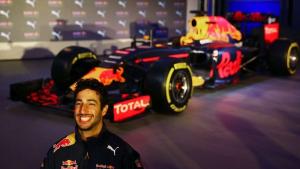 Презентация раскраски Red Bull Racing RB12 